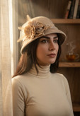 کلاه شهرزادی گل مخمل